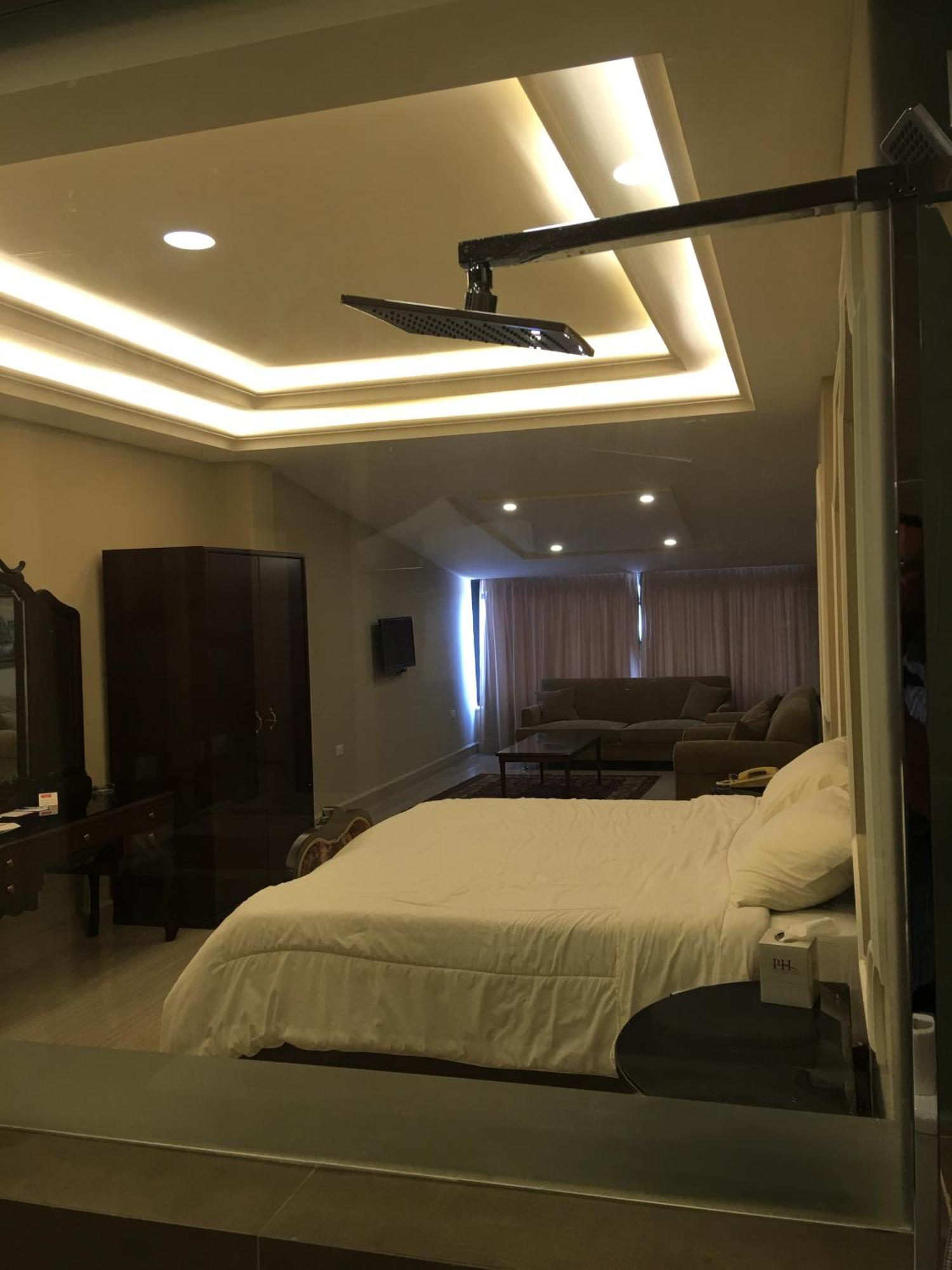 Platinum Hotel Тир Номер фото